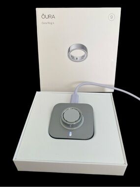 Oura ring 4 silver size 9 Bluetooth activity tracker